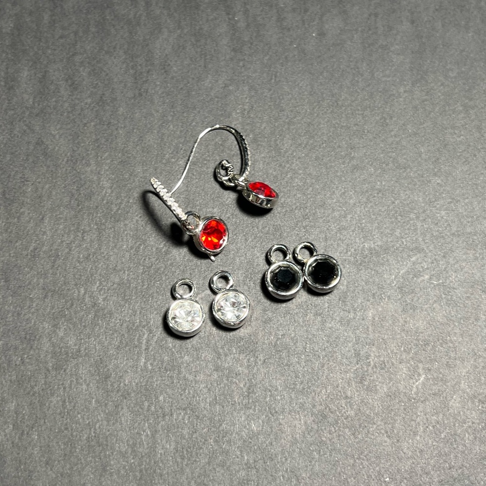 Origami Owl earring set- colors; red, black and white